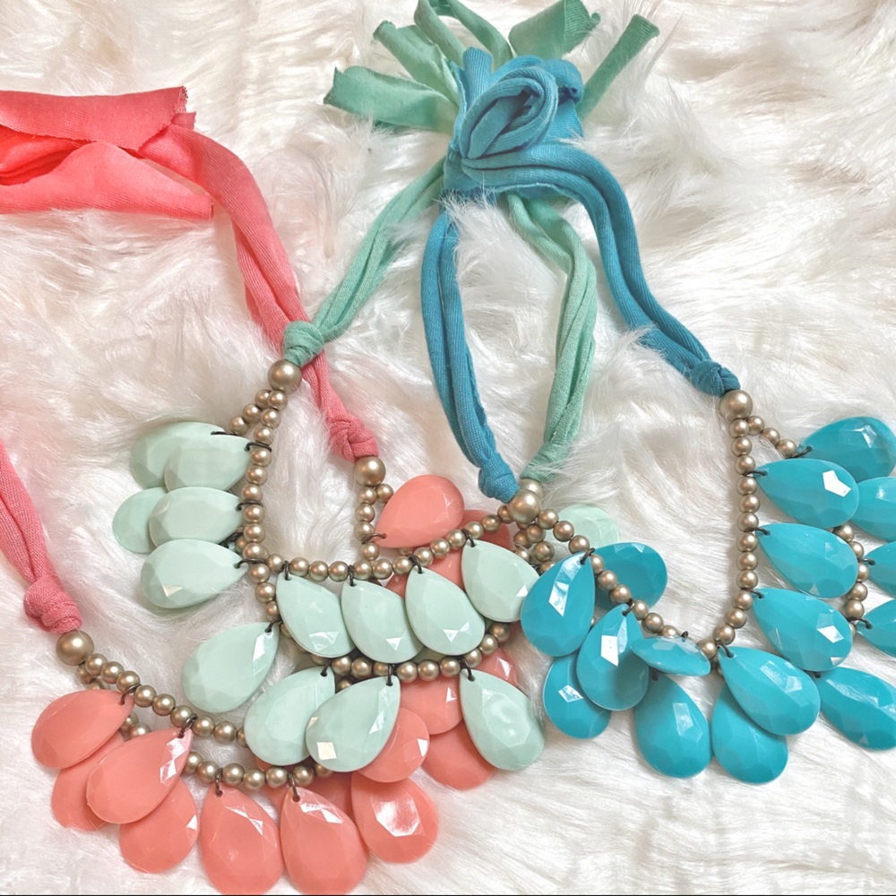 Boutiqe tear drop necklaces